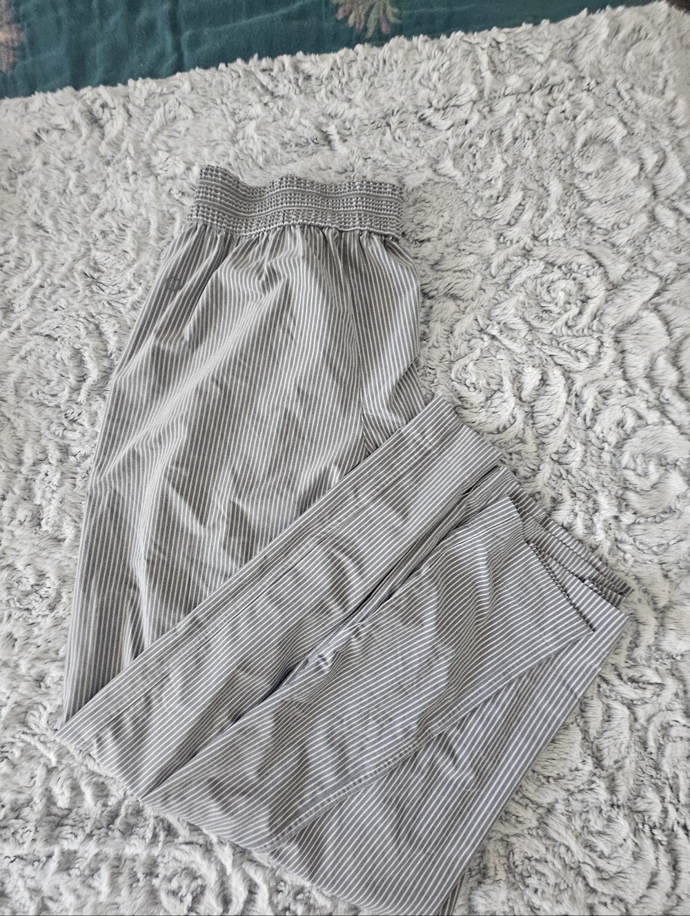 Lulylemon Breezily Mid-Rise Pant Short Size Xs Hype Stripe Raceway Grey White - Picture 2 of 3